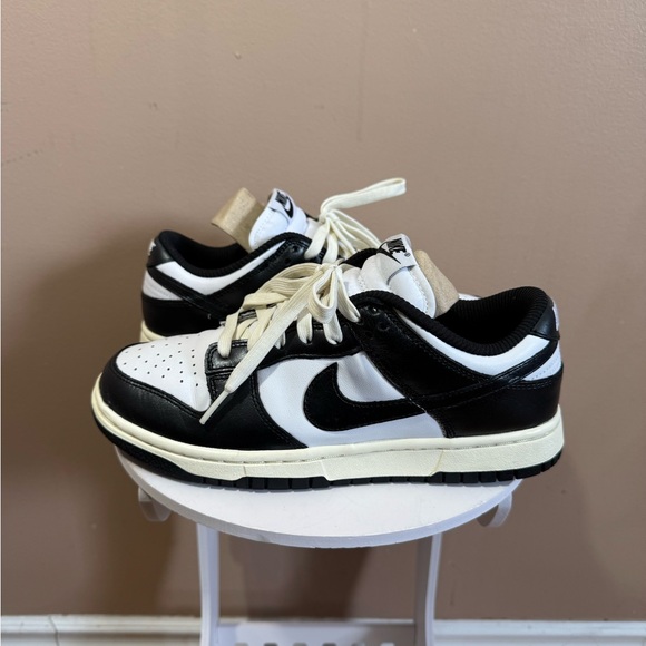 Size 8W - Nike Dunk Low Vintage Panda - Picture 1 of 6